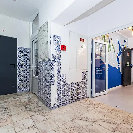 Arbutus Bed And Bar بيت شباب *