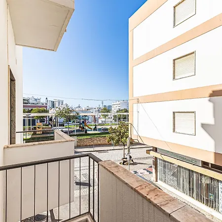 Hostel Arbutus Bed And Bar