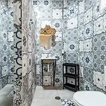 Auberge de jeunesse Arbutus Bed And Bar